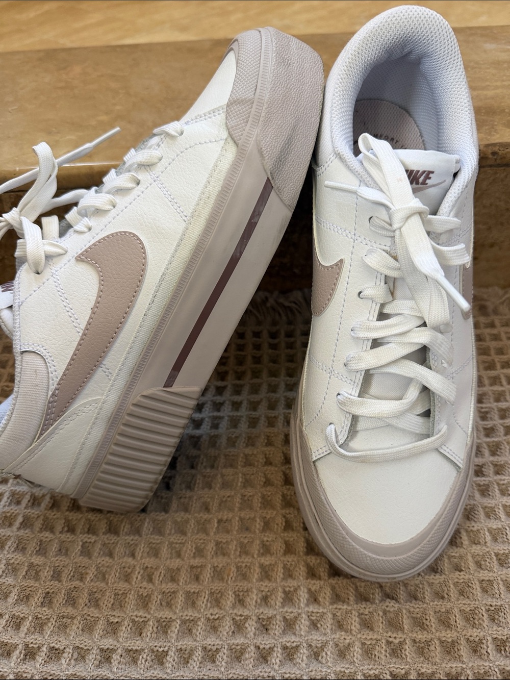 Nike Court Legacy Women’s Low-Top Sneakers in White and Light Taupe 8.5 M